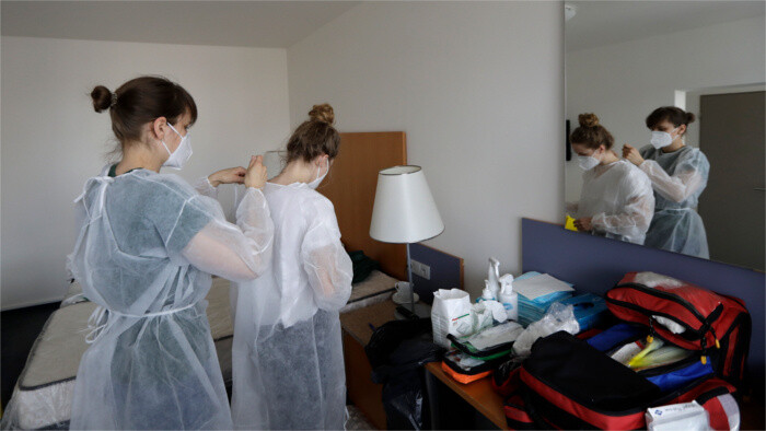 Los estudiantes de medicina y enfermería ayudarán al personal que labora en los hospitales