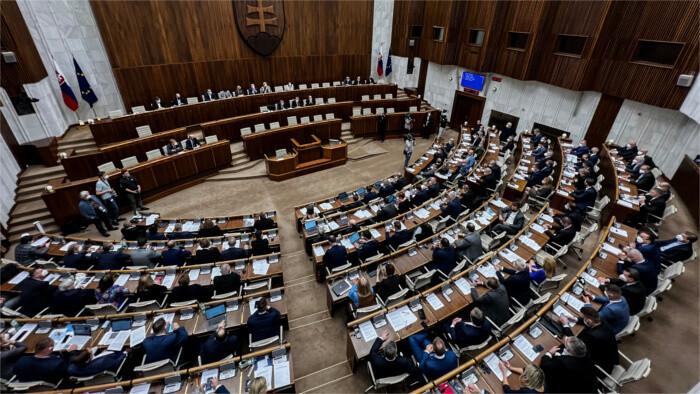 Parliament cancels regular session due to failure to meet quorum