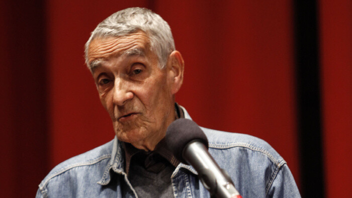 Oslavuje sochár Alexander Ilečko