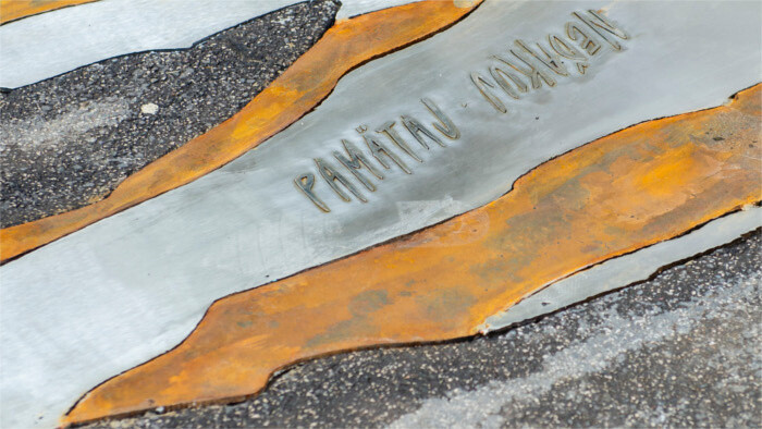 Desvelan monumento a Ján Kuciak y su prometida Martina Kušnírová en Bratislava