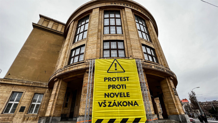 Interruption de l’enseignement en signe de protestation