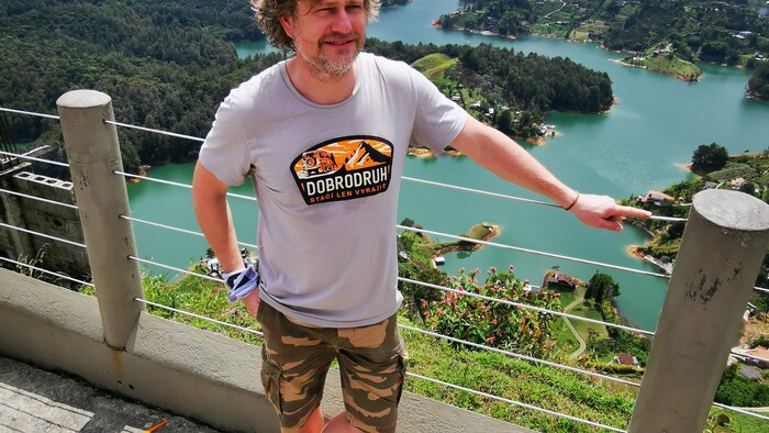 Guatape skala a priehrada (7).jpg
