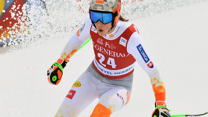 Vlhová v zjazde skončila na 16. mieste
