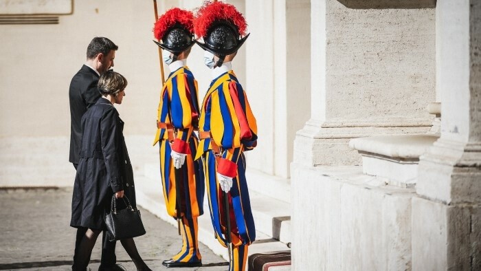 Ministerpräsident Heger wird von Papst Franziskus empfangen