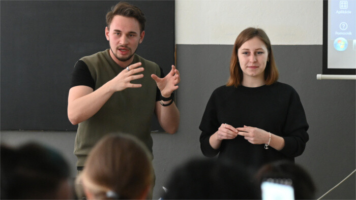 Горецкий созвал межведомственное совещание на тему учащихся из Украины