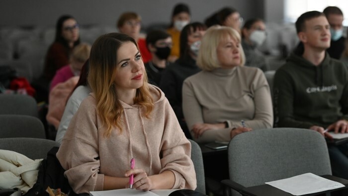 Beschäftigung und Sprachkurse für ukrainische Flüchtlinge 