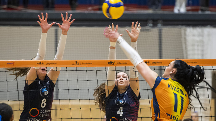 Volejbal: Slávia EU Bratislava - Pirane Brusno 3:1