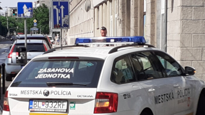 Fórum: Mestskí policajti v Bratislave kontrolovali dodržiavanie zákazu podávania alkoholických nápojov deťom a mladistvým