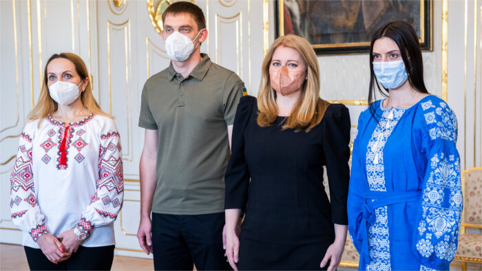 La Présidente de la République a reçu une délégation de jeunes Ukrainiens