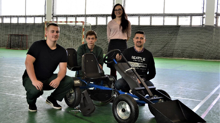 My Machine: Spolupráca žiakov rôznych škôl 