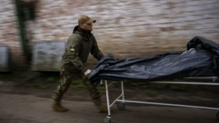 Kyjevskí súdni lekári určujú príčinu smrti