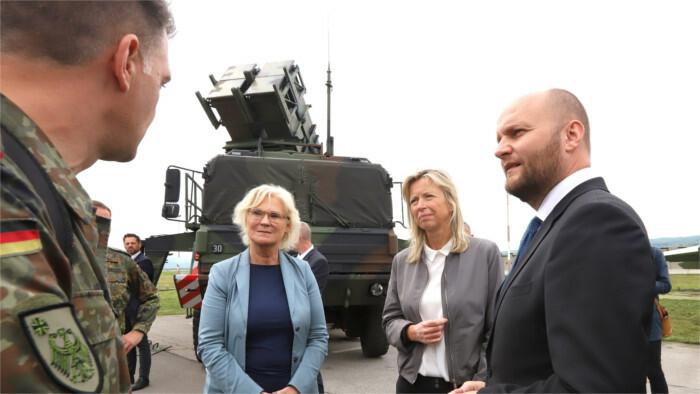 La visite ministérielle à l’aéroport de Sliac
