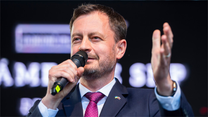 El premier Eduard Heger asistió a concentración ciudadana en Bratislava