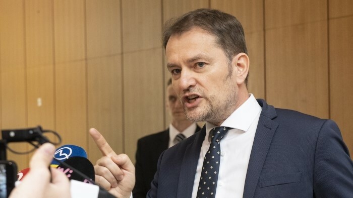 Finance minister proposes import tax on Russian oil