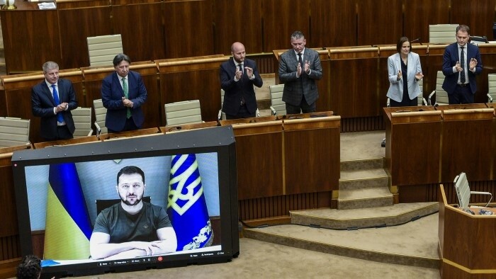 В Cловацком парламенте выступил президент Володимир Зеленский
