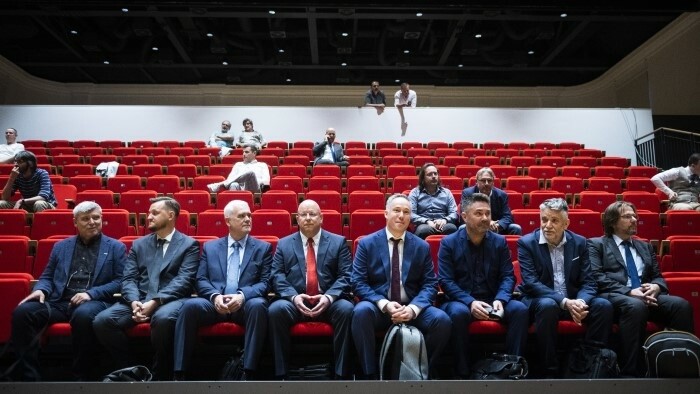 Troubled start of public hearing for RTVS general director