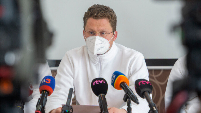 Cerca de 3.000 médicos de hospitales han declarado su voluntad de dimitir