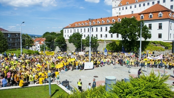 Thousands of education workers protested for higher pay 