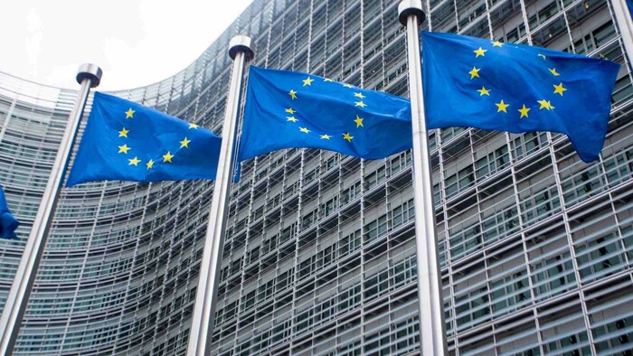 Európsky týždeň: EK žaluje Spojené kráľovstvo za zmeny v severoírskom protokole