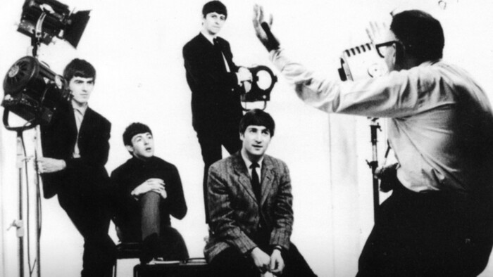 Recenzia filmu Dežo Hoffmann – fotograf Beatles