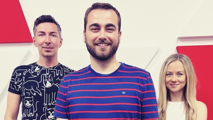Vyrába videá, ktoré pomáhajú vzdelávať v opomínaných témach. Julián Gerhart v Ráne na eFeMku.