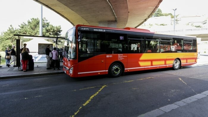 Buslinie zwischen Bratislava und Hainburg