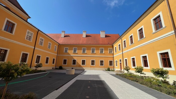 Šamorín: Kláštor a lesopark Pomlé