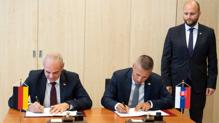 Eslovaquia proporcionará a Ucrania 30 vehículos de combate de infantería y de Alemania recibirá 15 tanques