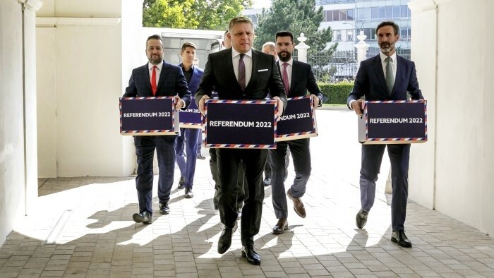 Opposition hands over 406,000 signatures to trigger referendum