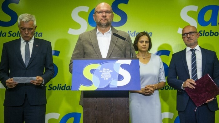 SaS-Minister treten zurück
