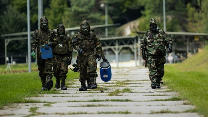 ABC-Waffenexperten aus 12 Ländern in Zemianske Kostoľany 