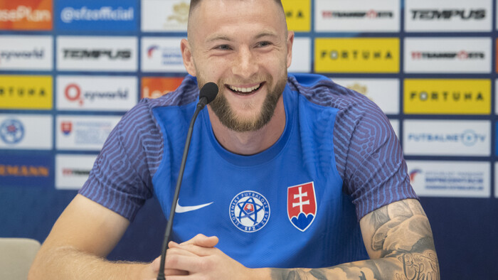 Futbal: proti Azerbajdžanu v nových dresoch