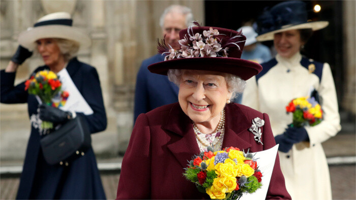 La reina Isabel II se ha convertido en un ejemplo a seguir por todos, destaca Čaputová