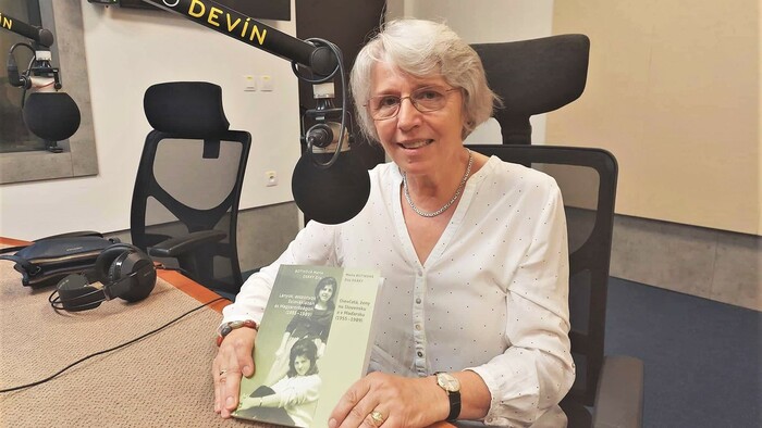 Dievčatá, ženy na Slovensku a v Maďarsku (1955-1989): očami dvoch etnologičiek