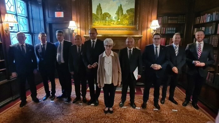 Глава МИД СР Качер уверен в победе Украины