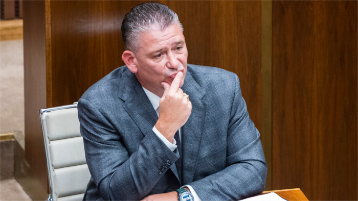 Interior minister no-confidence motions fails in Parliament