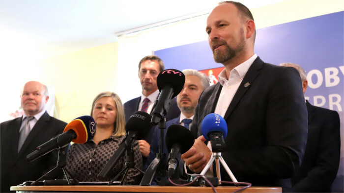 Representantes de las regiones y ciudades piden al Gobierno negociar los altos precios de la energía  