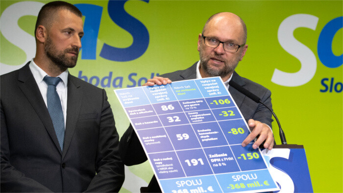 Diversos parlamentarios prevén un breve futuro al Gobierno minoritario