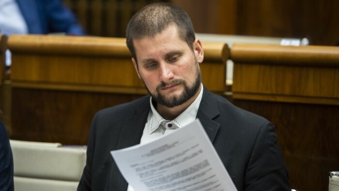 Far-right MPs call for blocking October House session
