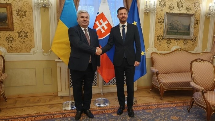 Премьер Э. Хегер принял посла Украины Ю. Мушку