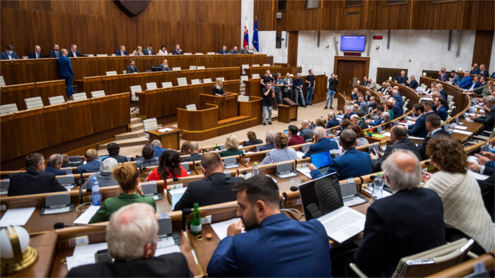 Parlamentssitzung bis zum 18. Oktober unterbrochen