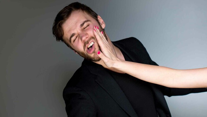 Fackať, fackovať