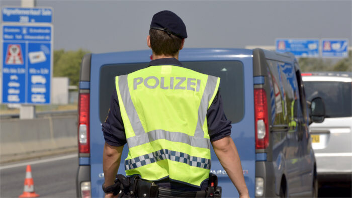 Austria prolonga los controles fronterizos con Eslovaquia