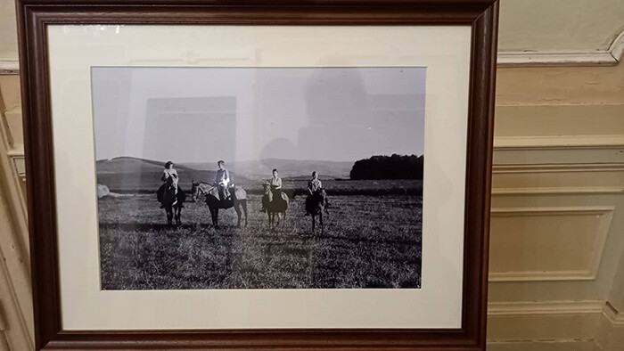 Fotografie posledného roka Csákyovcov v kaštieli 