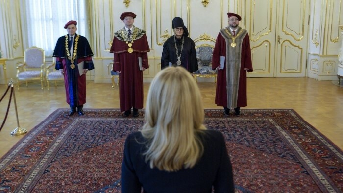 President appoints chancellors of five universities