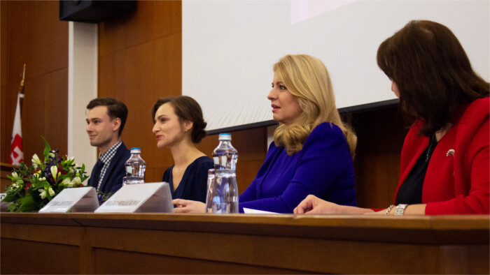 Čaputová conmemorará el aniversario de la Revolución de Terciopelo en Praga