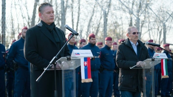 Minister of the Interior Roman Mikulec at the Hungarian-Serbian border