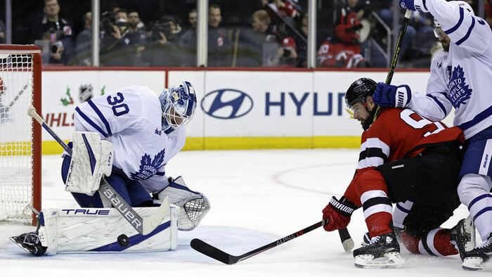 Hokej: Toronto ukončilo víťaznú sériu New Jersey