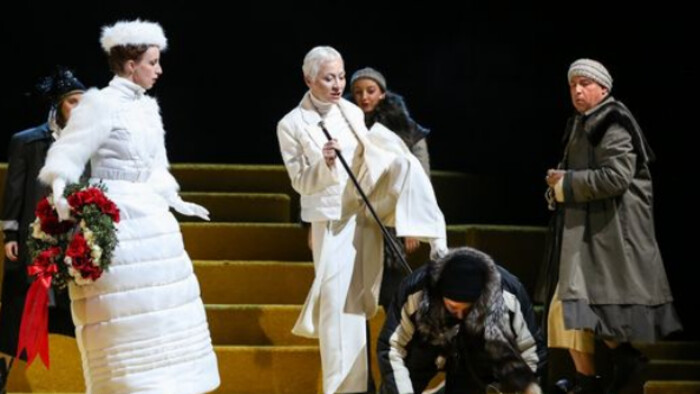 Brechtova Opera za tri groše na doskách viedenského Volksoper