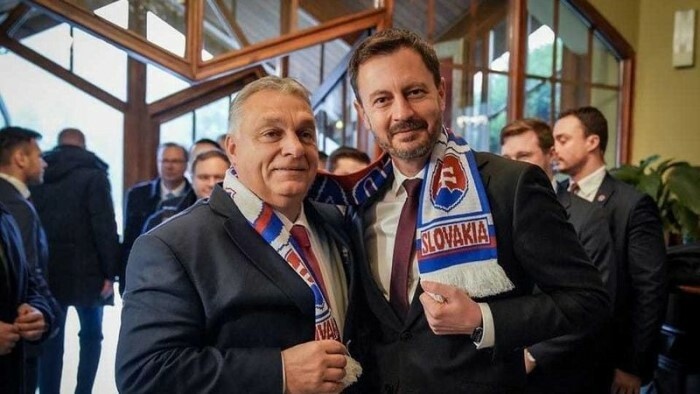 Hungarian PM wearing 'Slovakia' scarf 